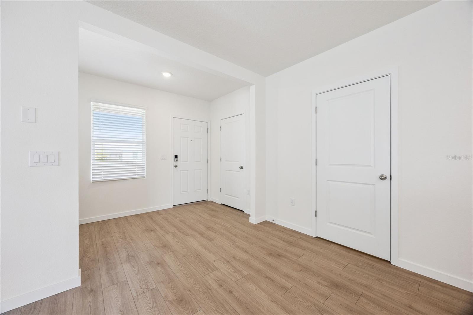 5249 Marshelder St Property Photo 2
