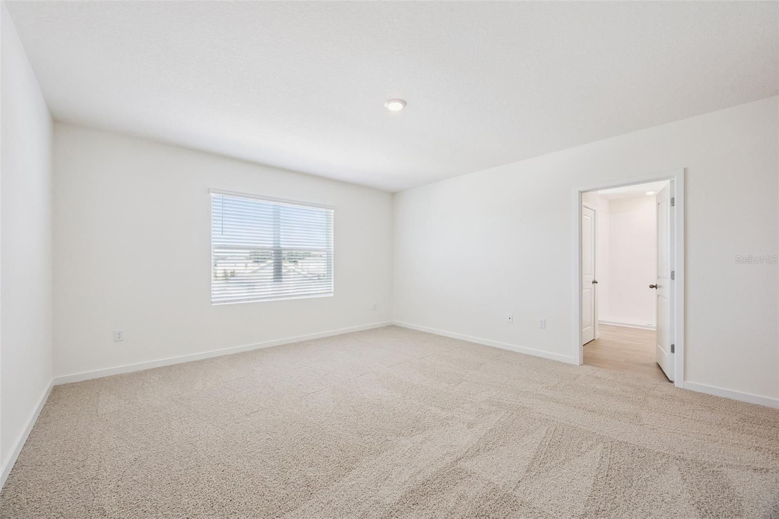 5249 Marshelder St Property Photo 13