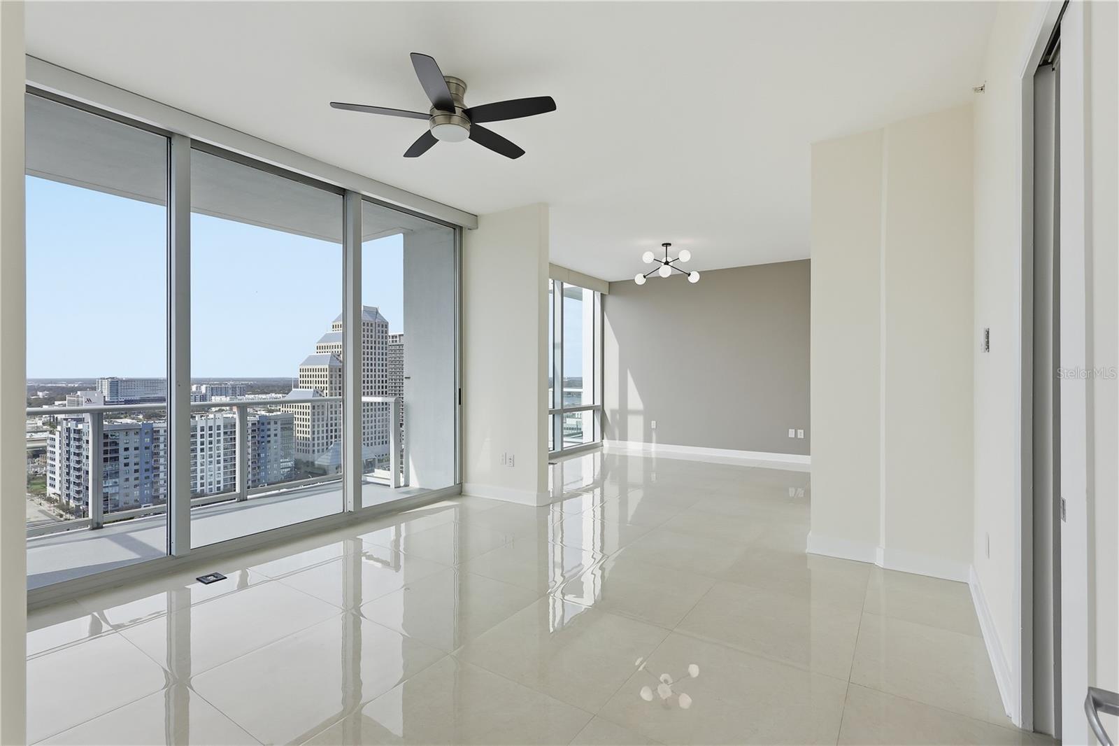 150 E Robinson St #20c Property Photo 12