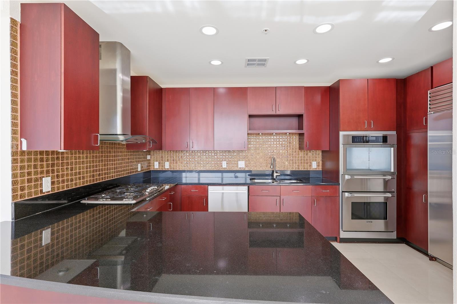 150 E Robinson St #20c Property Photo 18