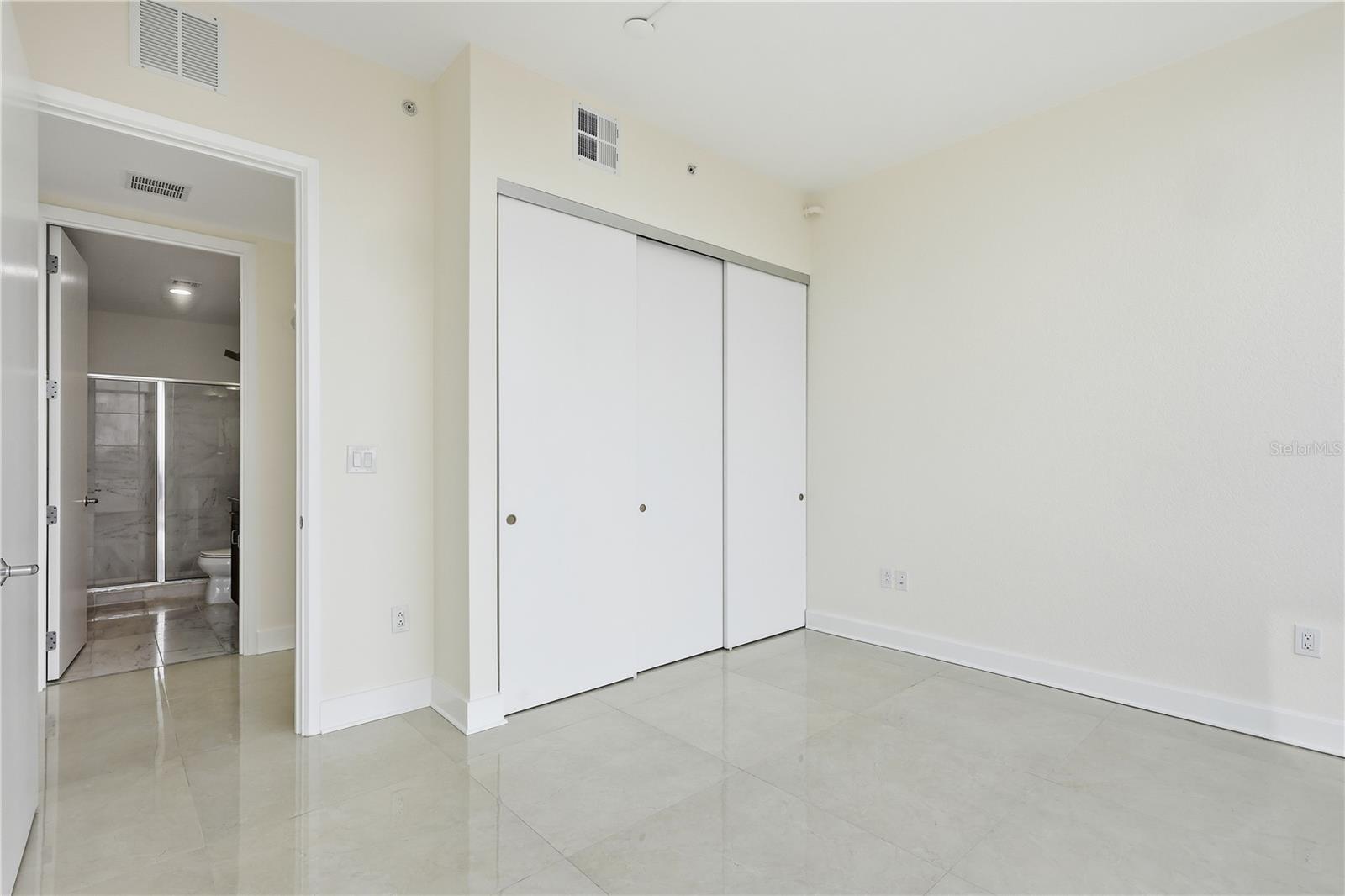 150 E Robinson St #20c Property Photo 29