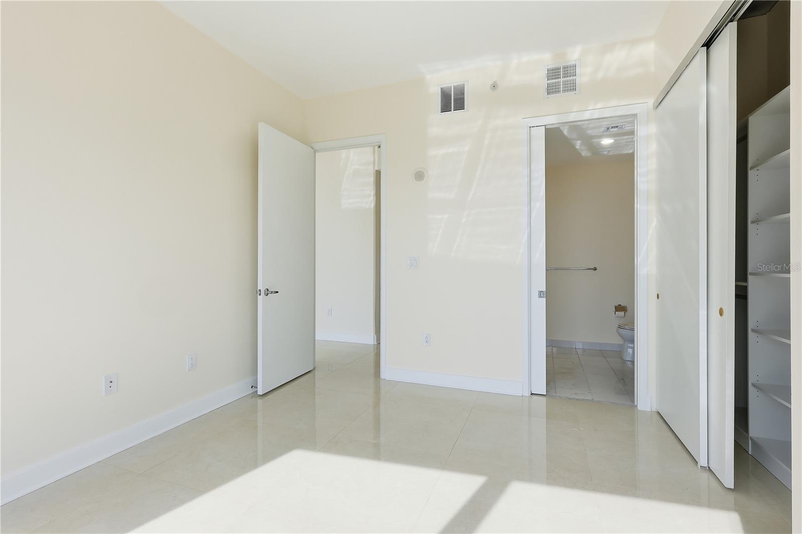 150 E Robinson St #20c Property Photo 31