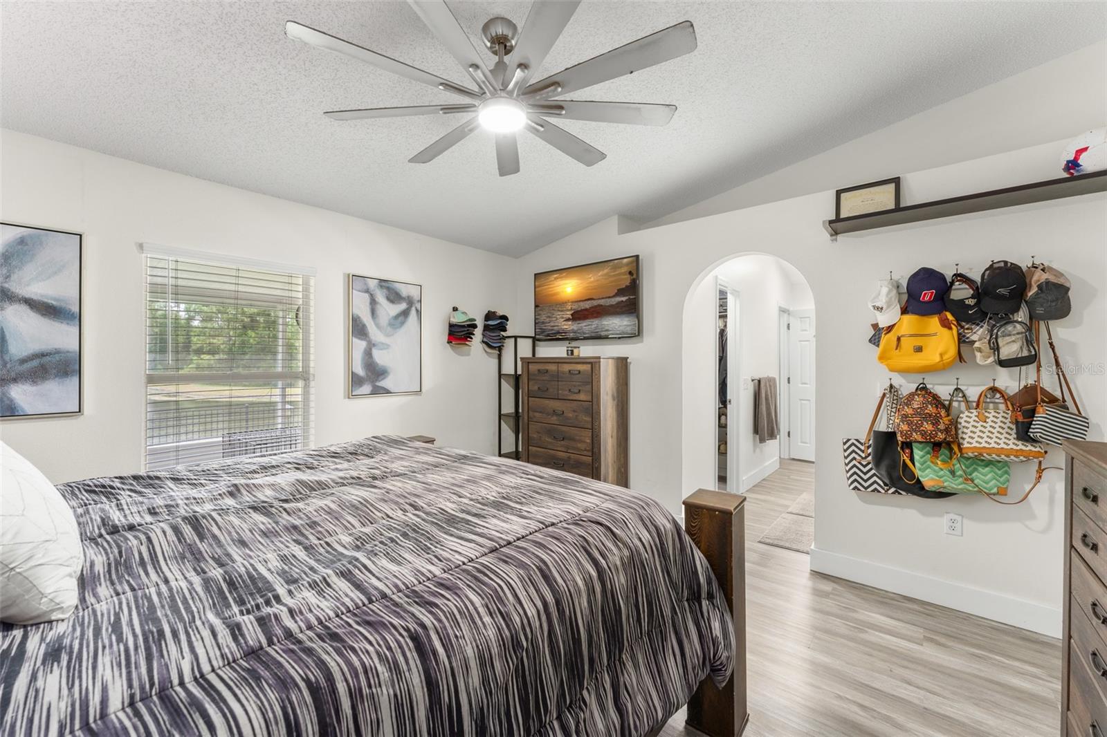 1827 Corner Meadow Cir Property Photo 16