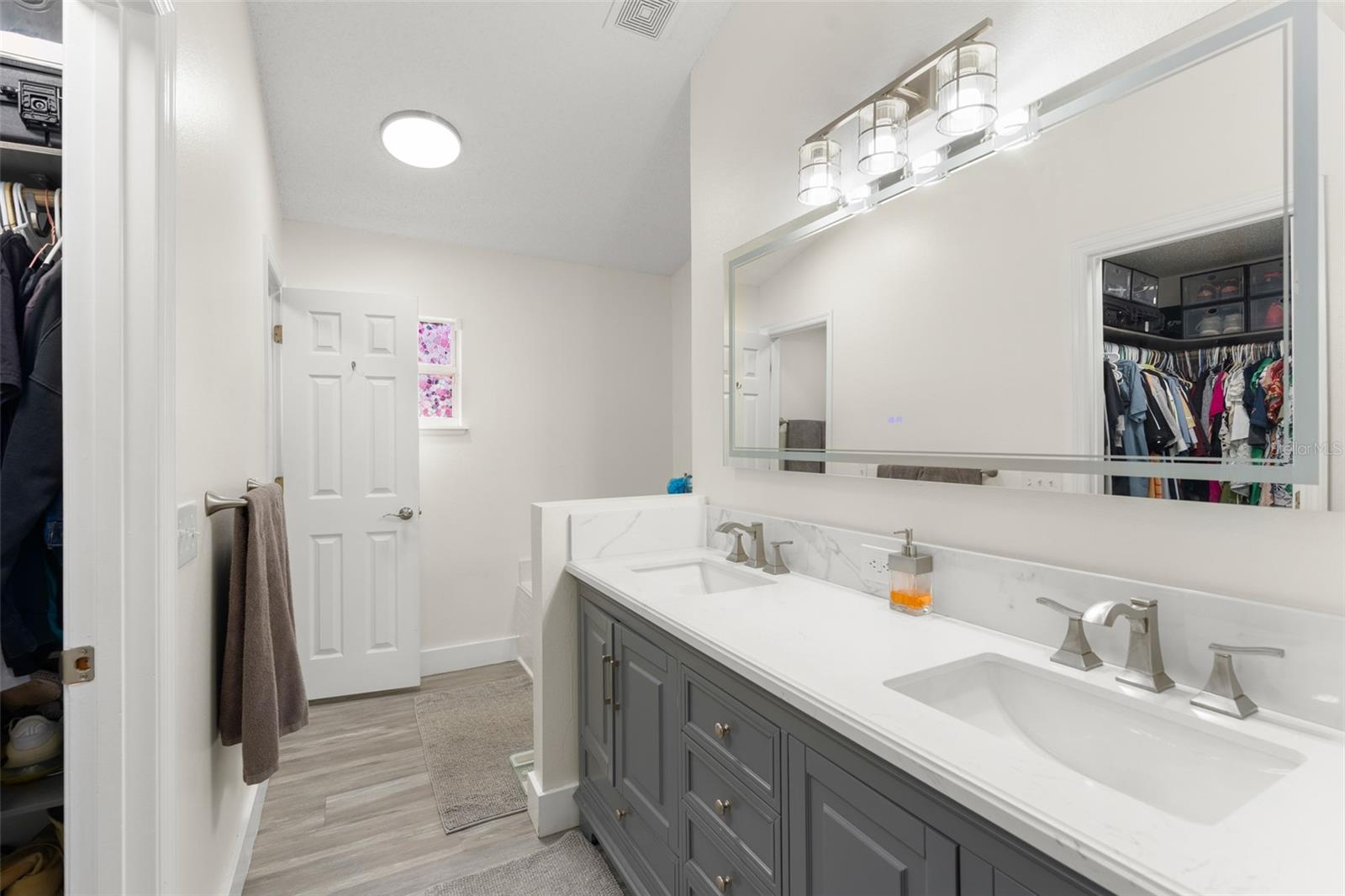 1827 Corner Meadow Cir Property Photo 19