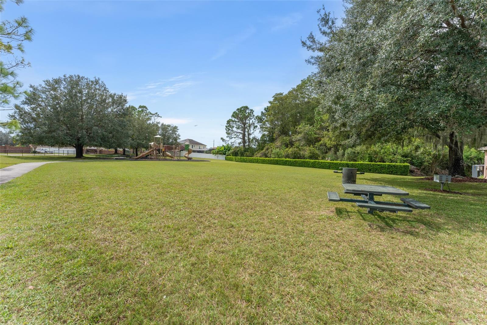 1827 Corner Meadow Cir Property Photo 38