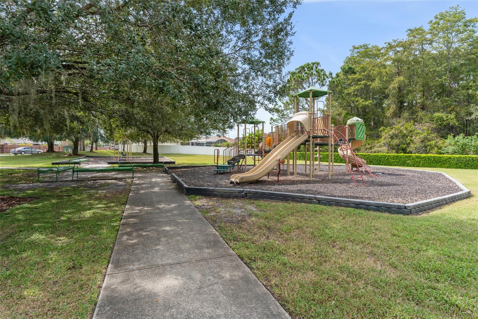 1827 Corner Meadow Cir Property Photo 39