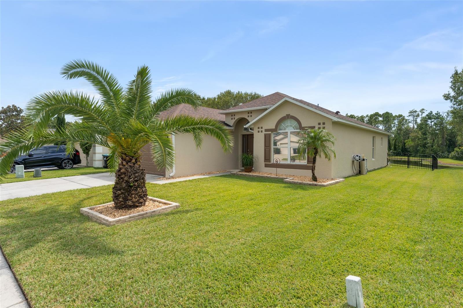 1827 Corner Meadow Cir Property Photo 41