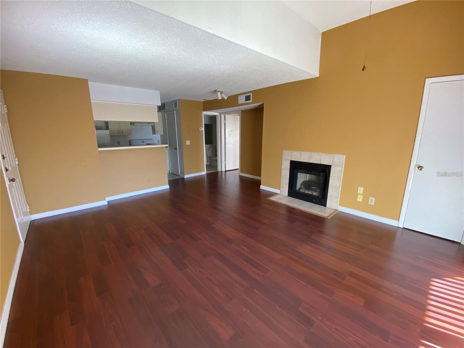 320 Forestway Cir #307 Property Photo 2