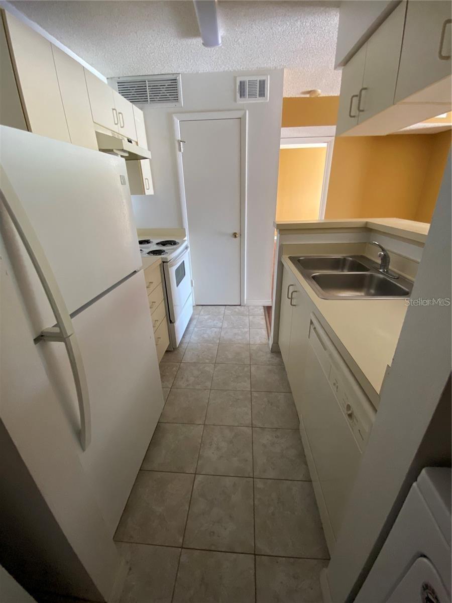 320 Forestway Cir #307 Property Photo 7