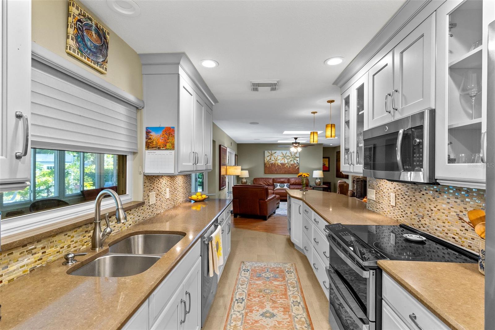 1310 Stanley St Property Photo 32