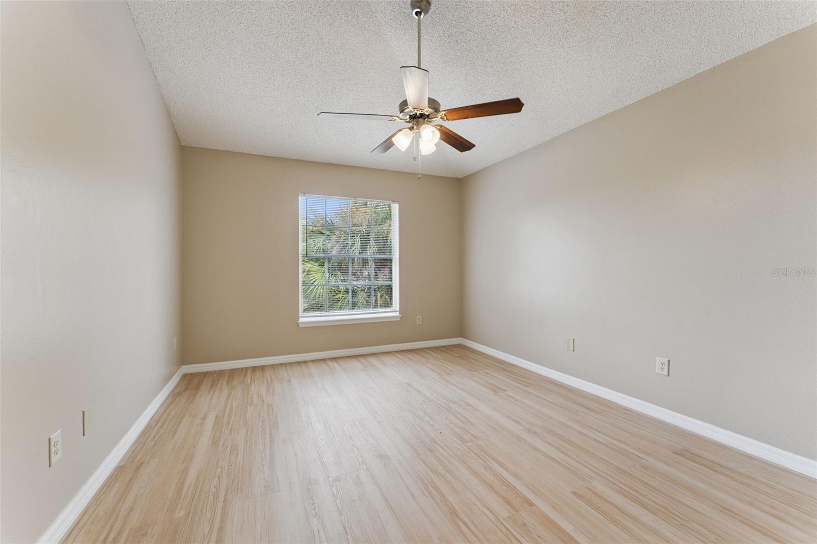 1192 N Fairway Dr #1192 Property Photo 10