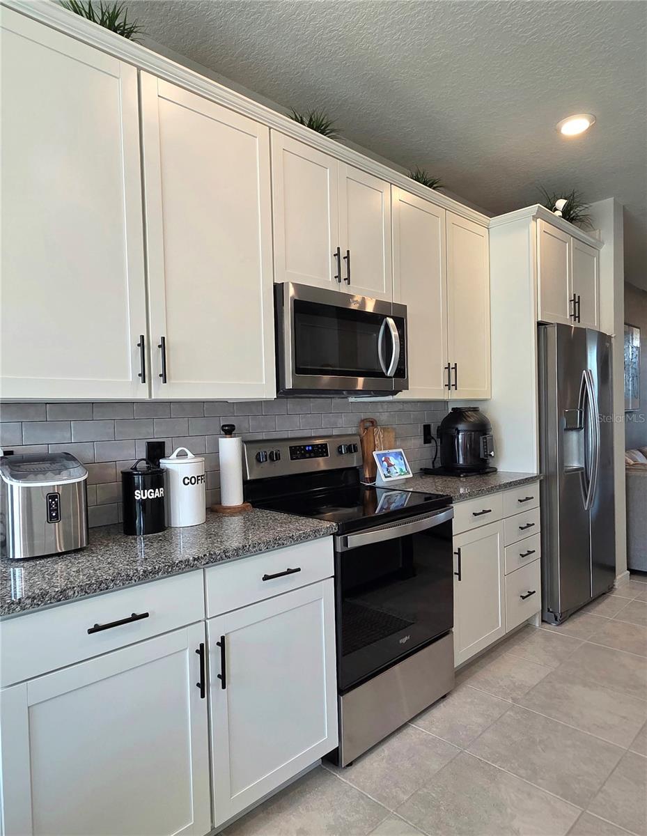 10474 Folly Beach Rd Property Photo 11