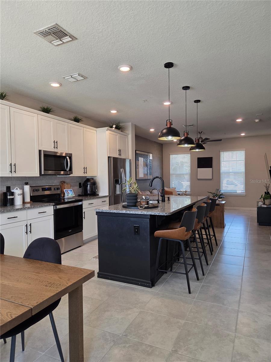 10474 Folly Beach Rd Property Photo 17