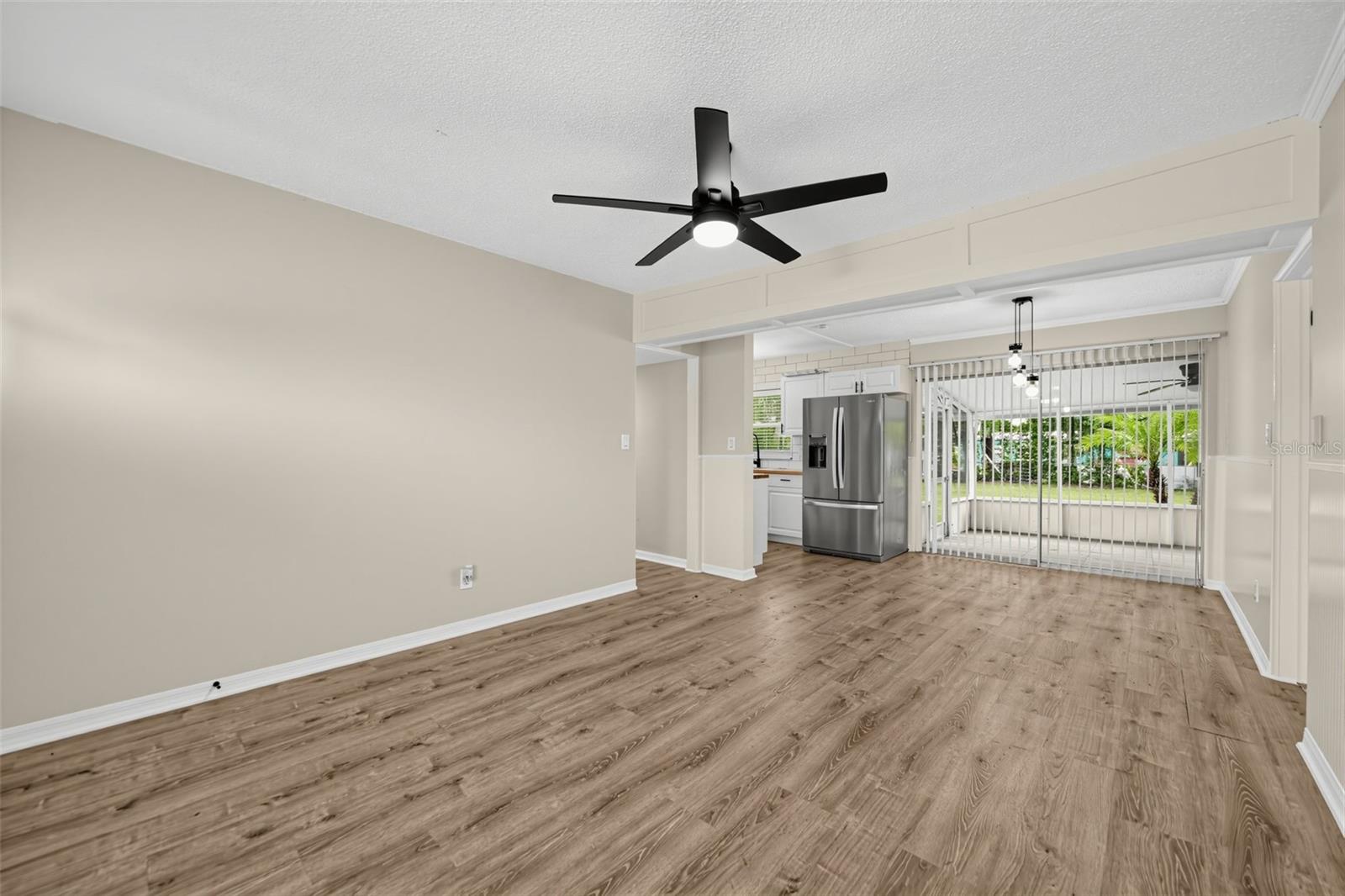 713 Egan Dr Property Photo 3