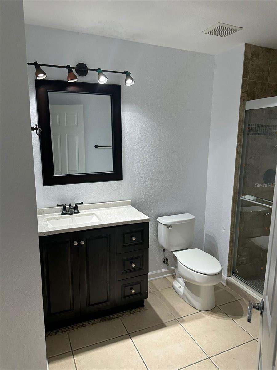 O6446293 Property Photo 13