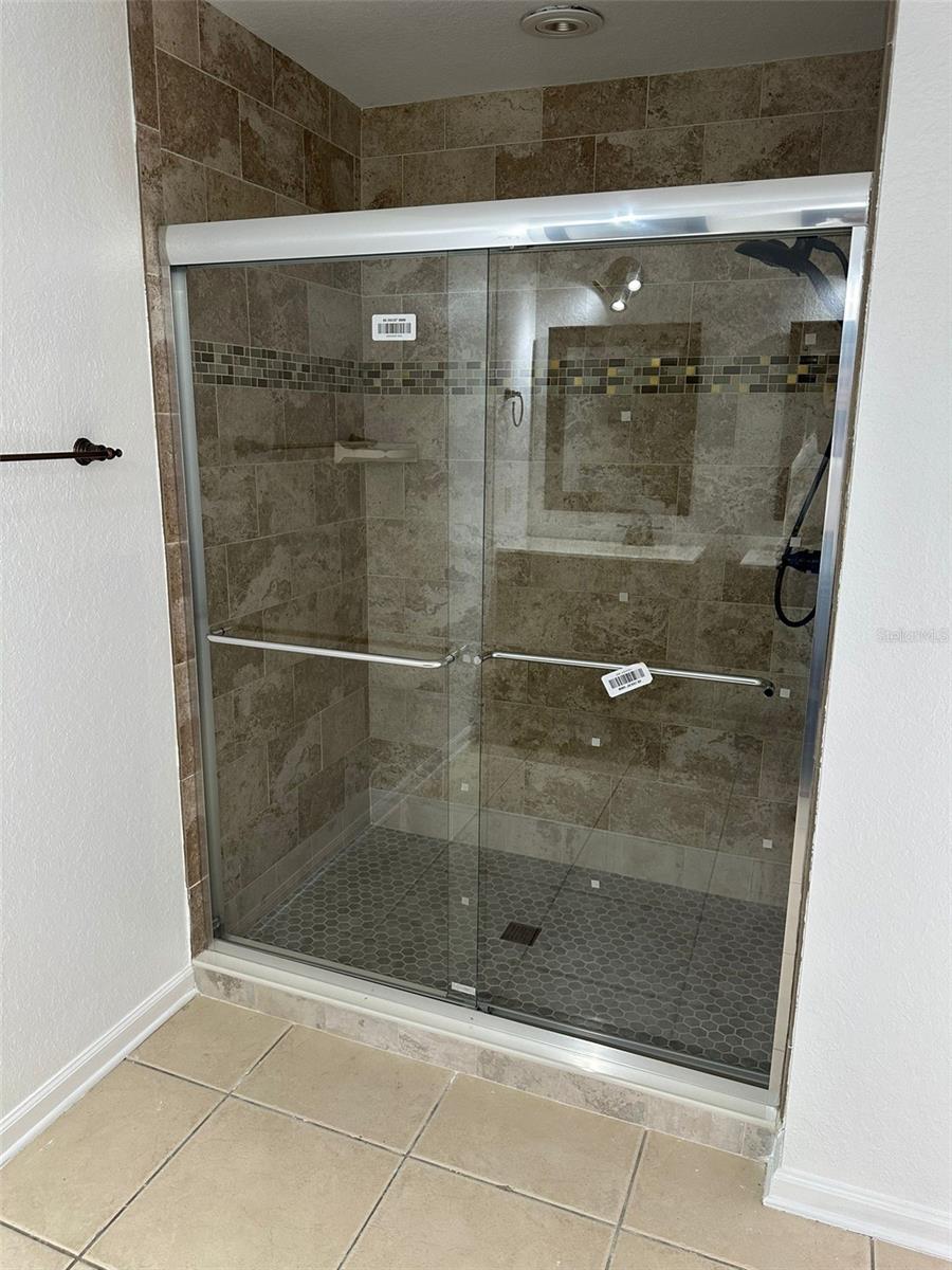 O6446293 Property Photo 14