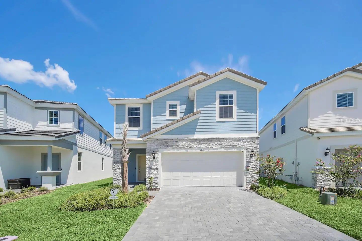 7263 Oakmoss Loop Property Photo