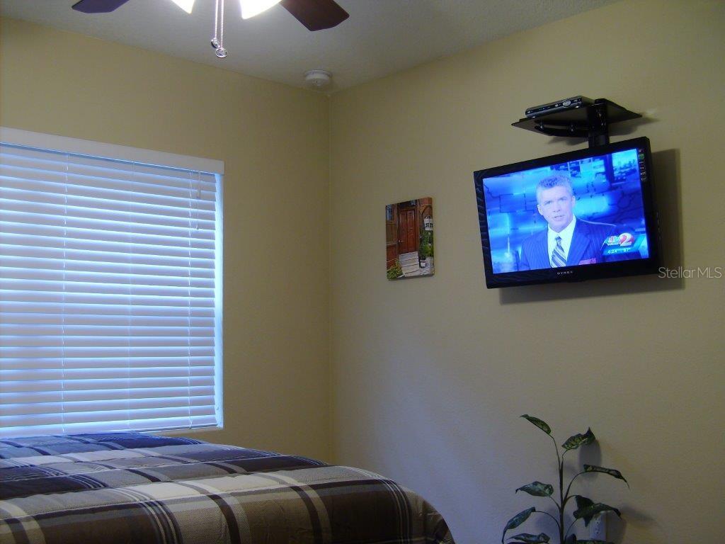 2500 Harrison Ave Property Photo 4