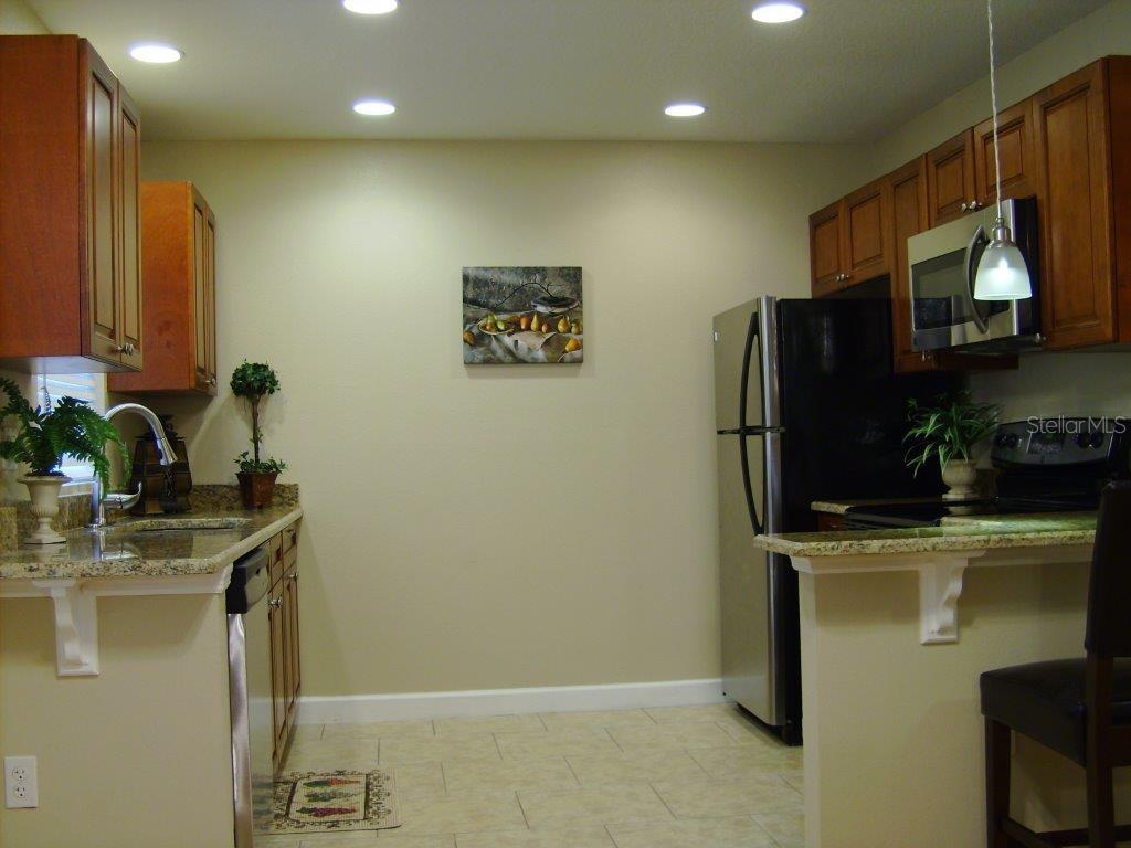 2500 Harrison Ave Property Photo 8
