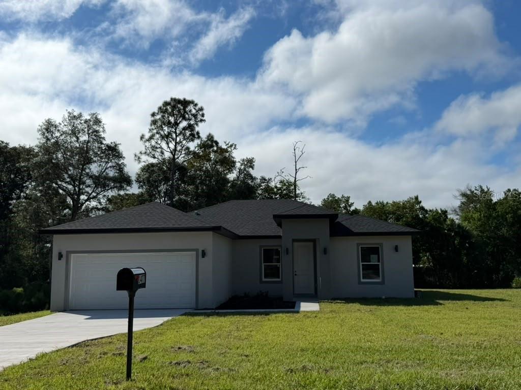 1470 W Evergreen Dr Property Photo