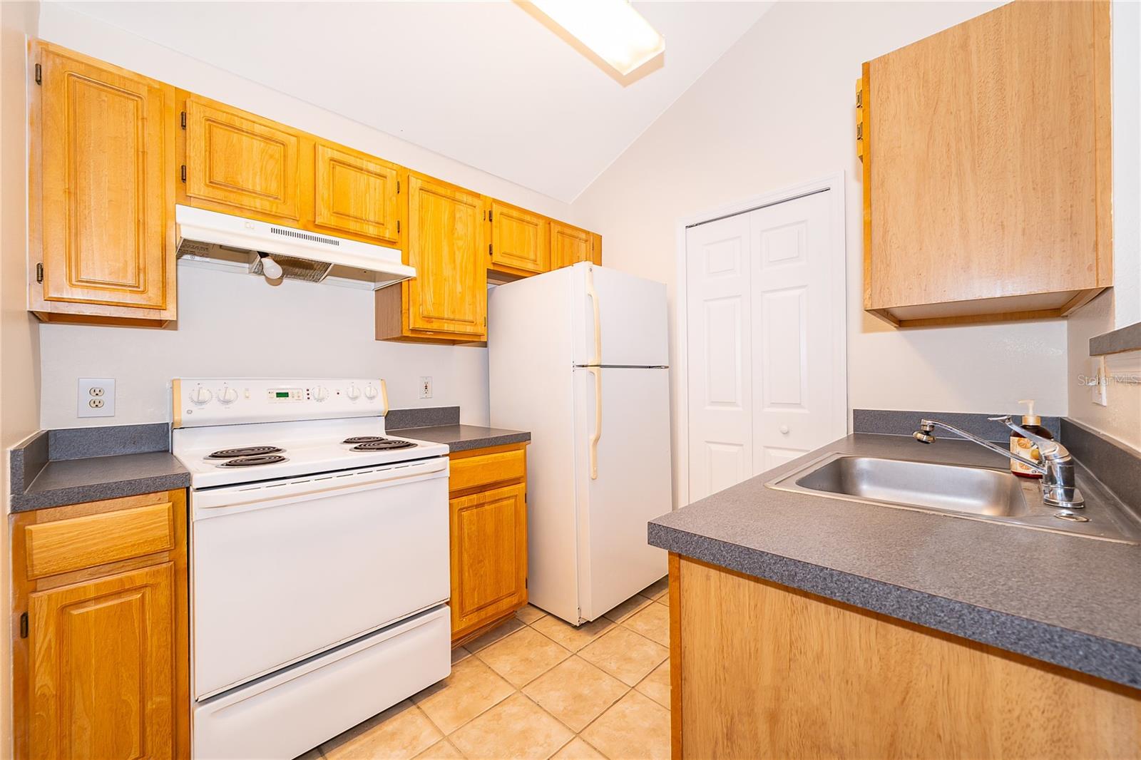6593 Queens Borough Ave #205 Property Photo 9