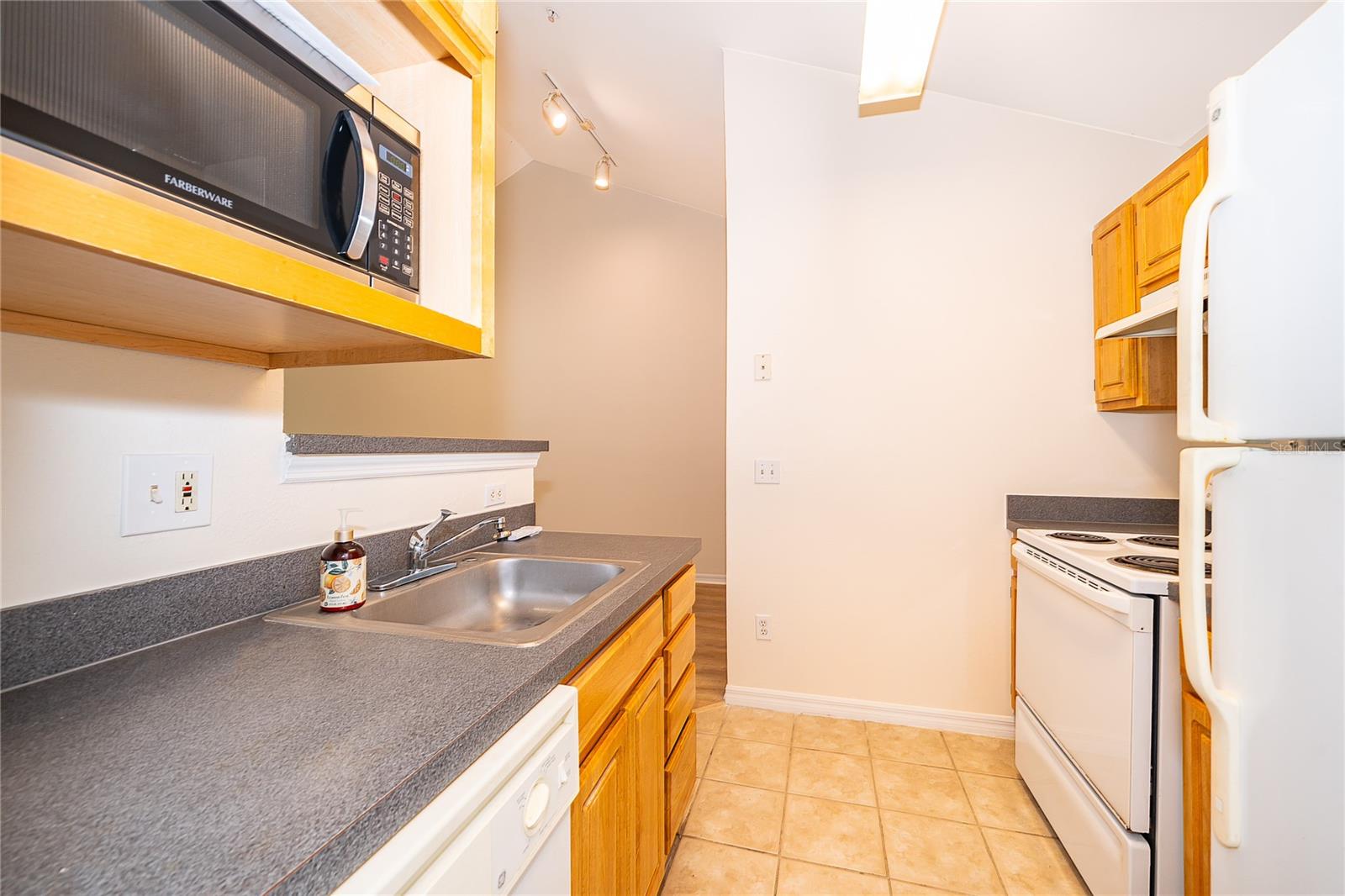 6593 Queens Borough Ave #205 Property Photo 10