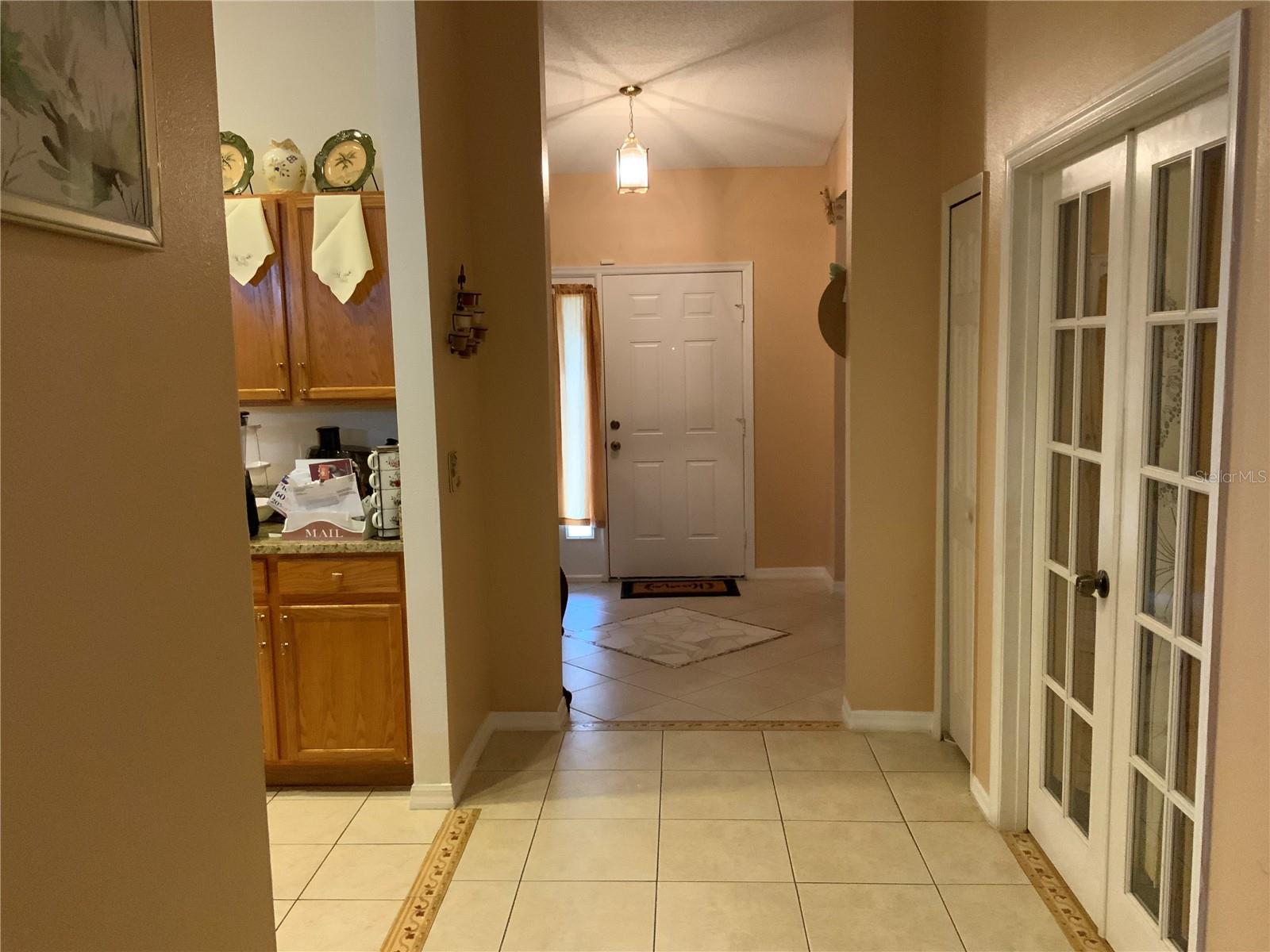 1112 Juniper Hammock Ct Property Photo 6