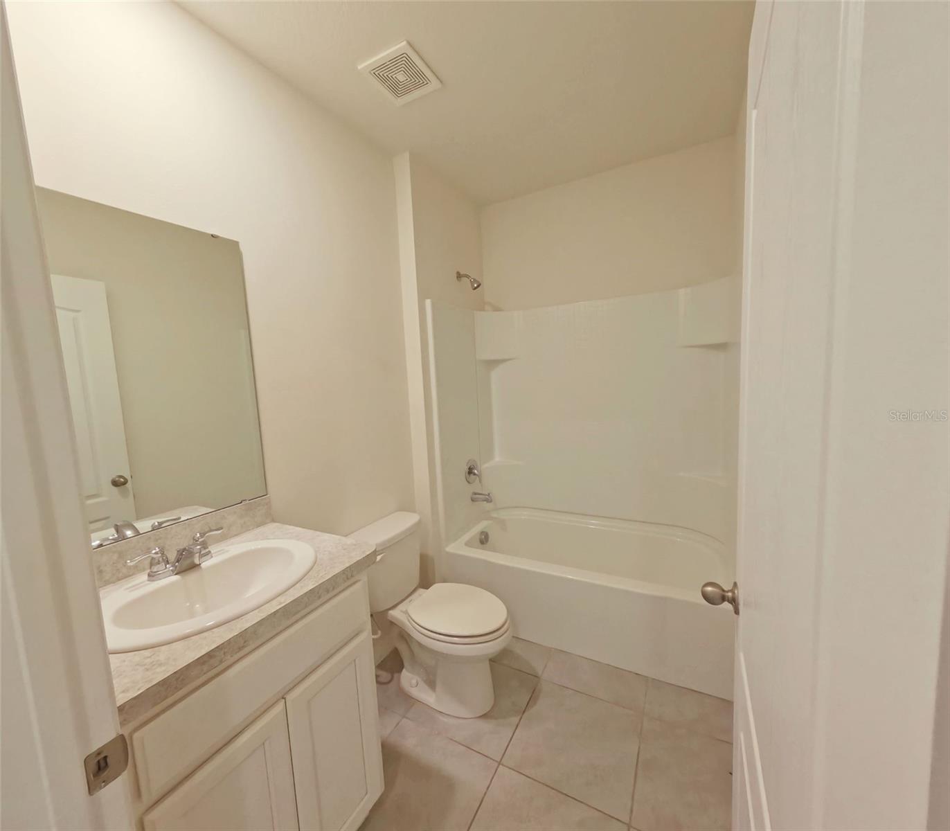 2222 Elmsford Pt Property Photo 15