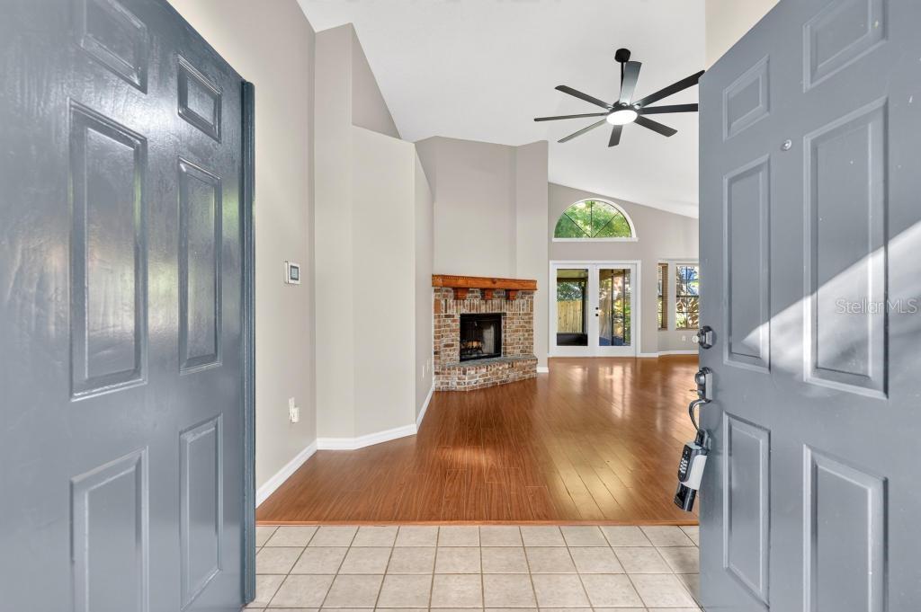 1052 Piedmont Oaks Dr Property Photo 2