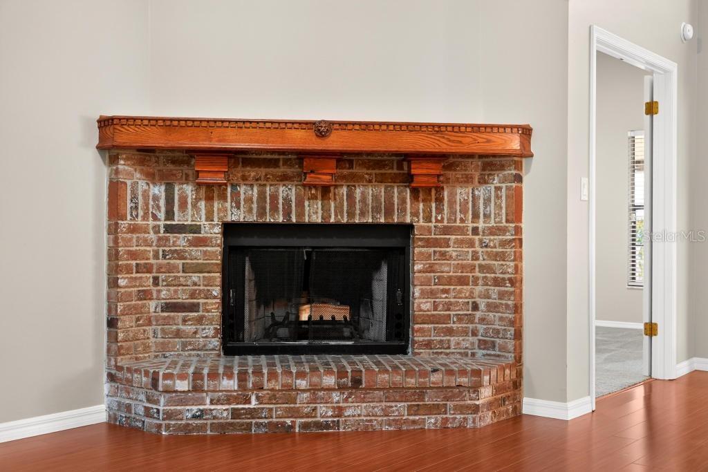 1052 Piedmont Oaks Dr Property Photo 3