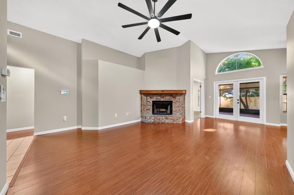 1052 Piedmont Oaks Dr Property Photo 14