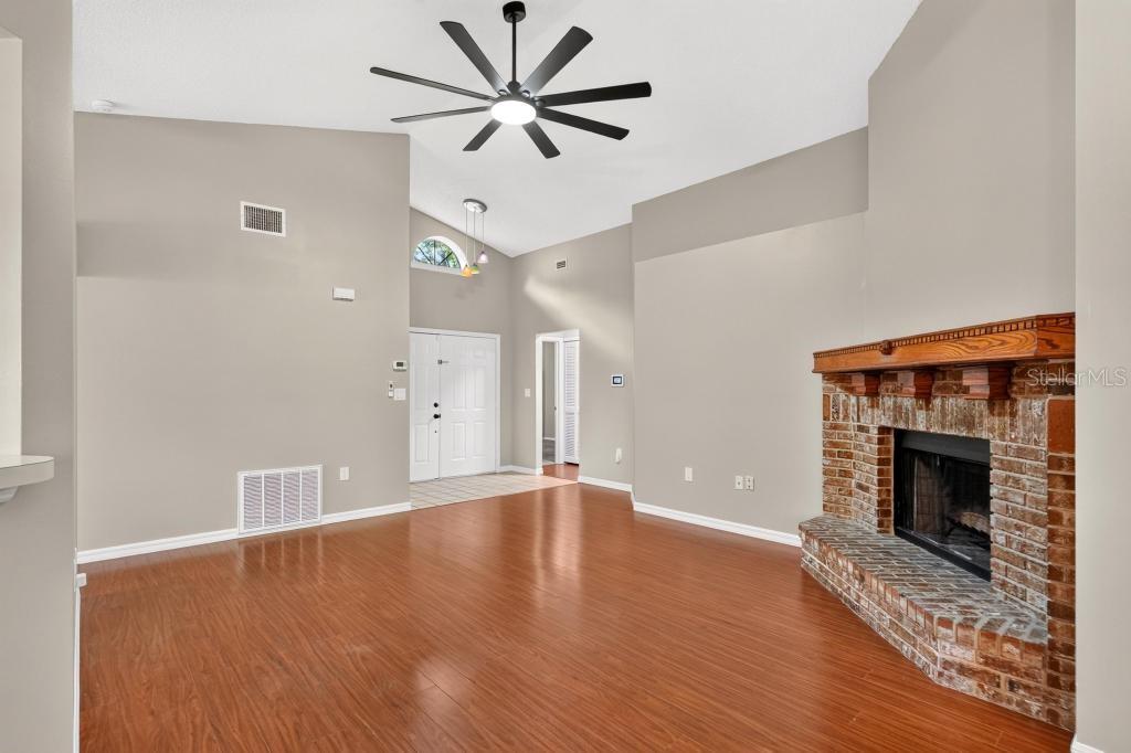 1052 Piedmont Oaks Dr Property Photo 16