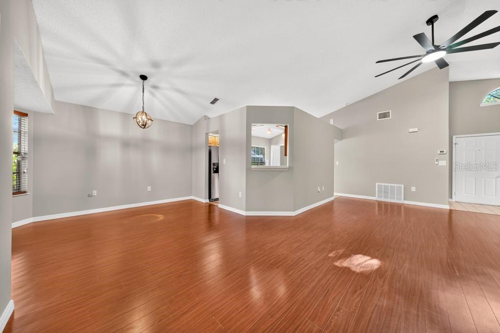 1052 Piedmont Oaks Dr Property Photo 24