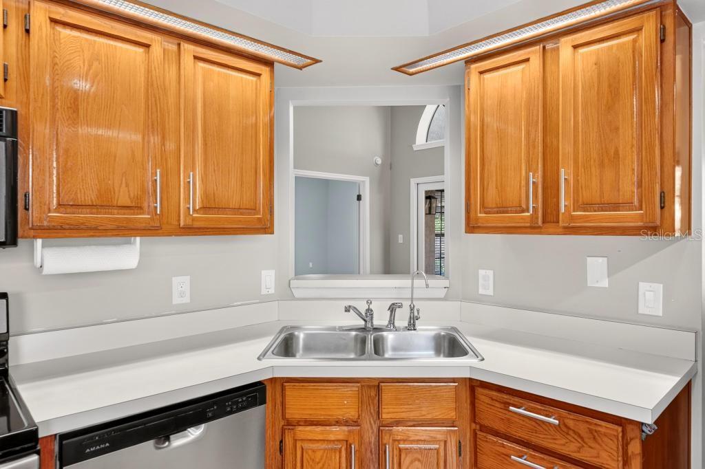 1052 Piedmont Oaks Dr Property Photo 30