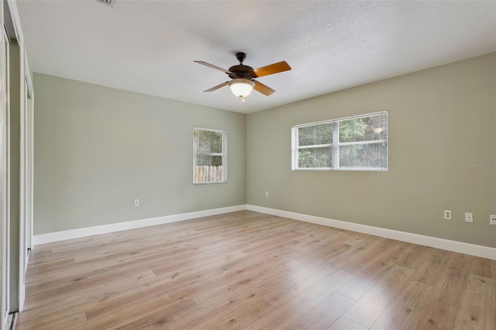 1521 Frances Dr Property Photo 19