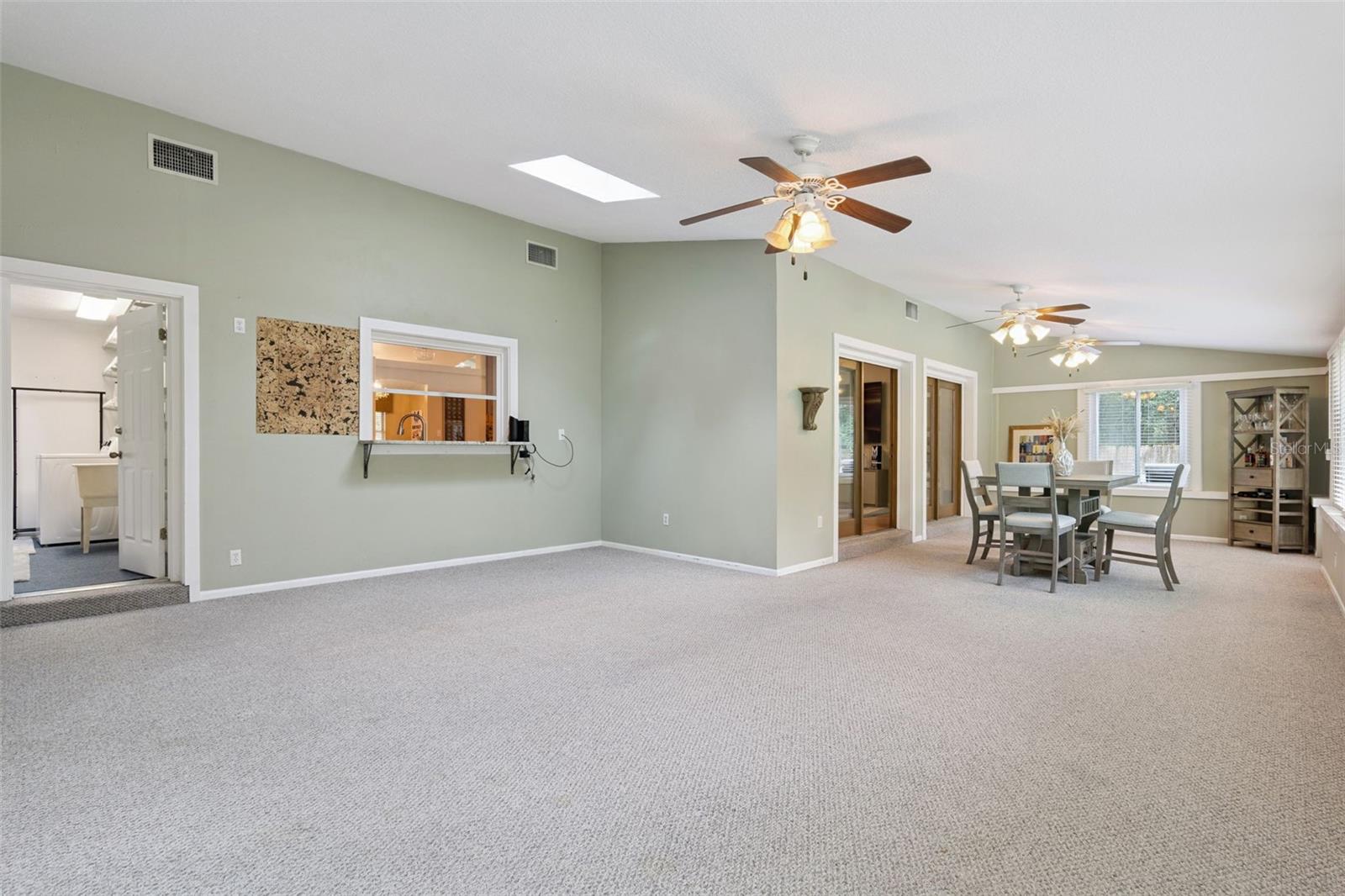1521 Frances Dr Property Photo 22