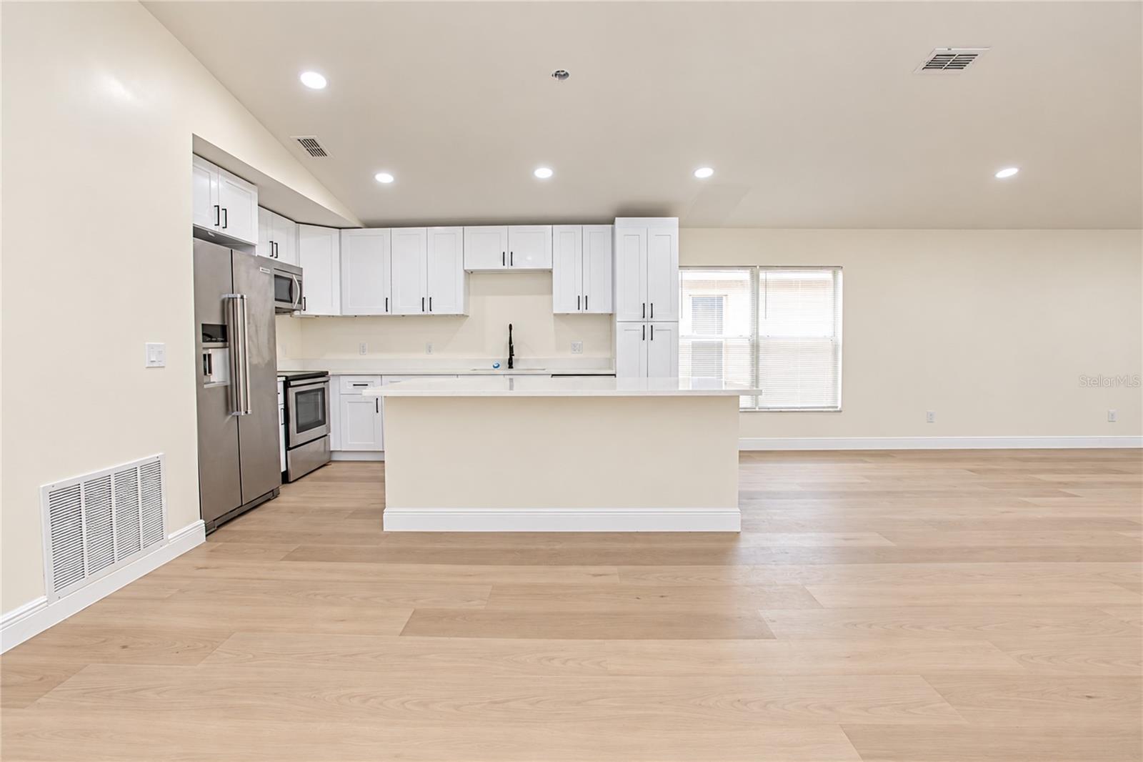 566 Wechsler Cir Property Photo 8