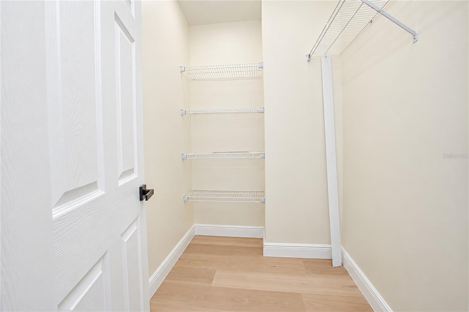 566 Wechsler Cir Property Photo 18
