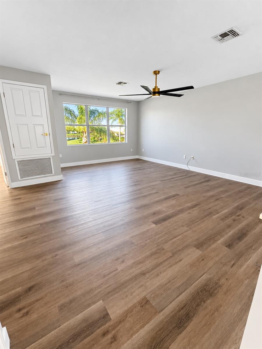 3111 Silver Fin Way Property Photo 16