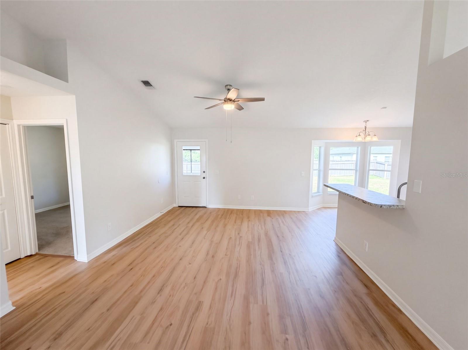 2998 Firwood Ave Se Property Photo 3