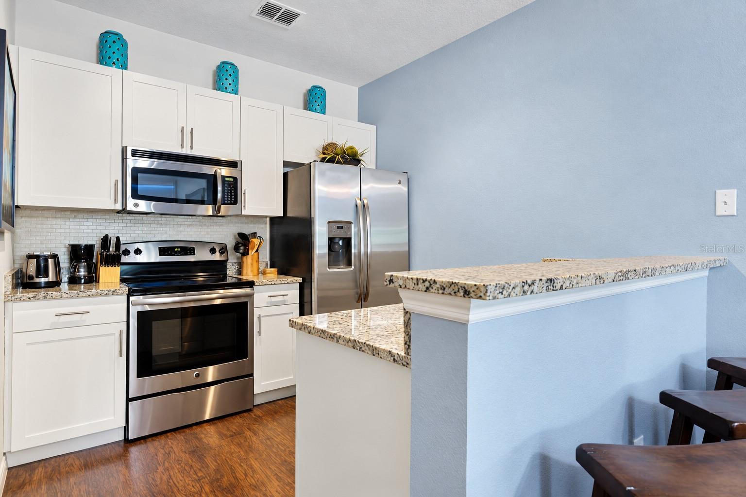 5356 Diplomat Ct #102 Property Photo 6