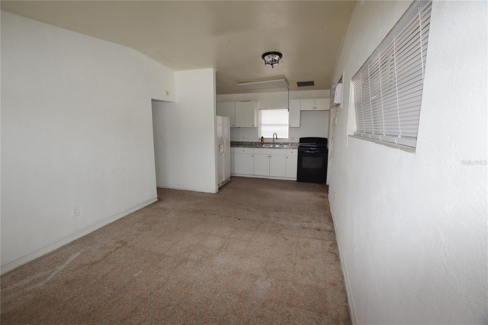 102 W Lancaster Rd Property Photo 6