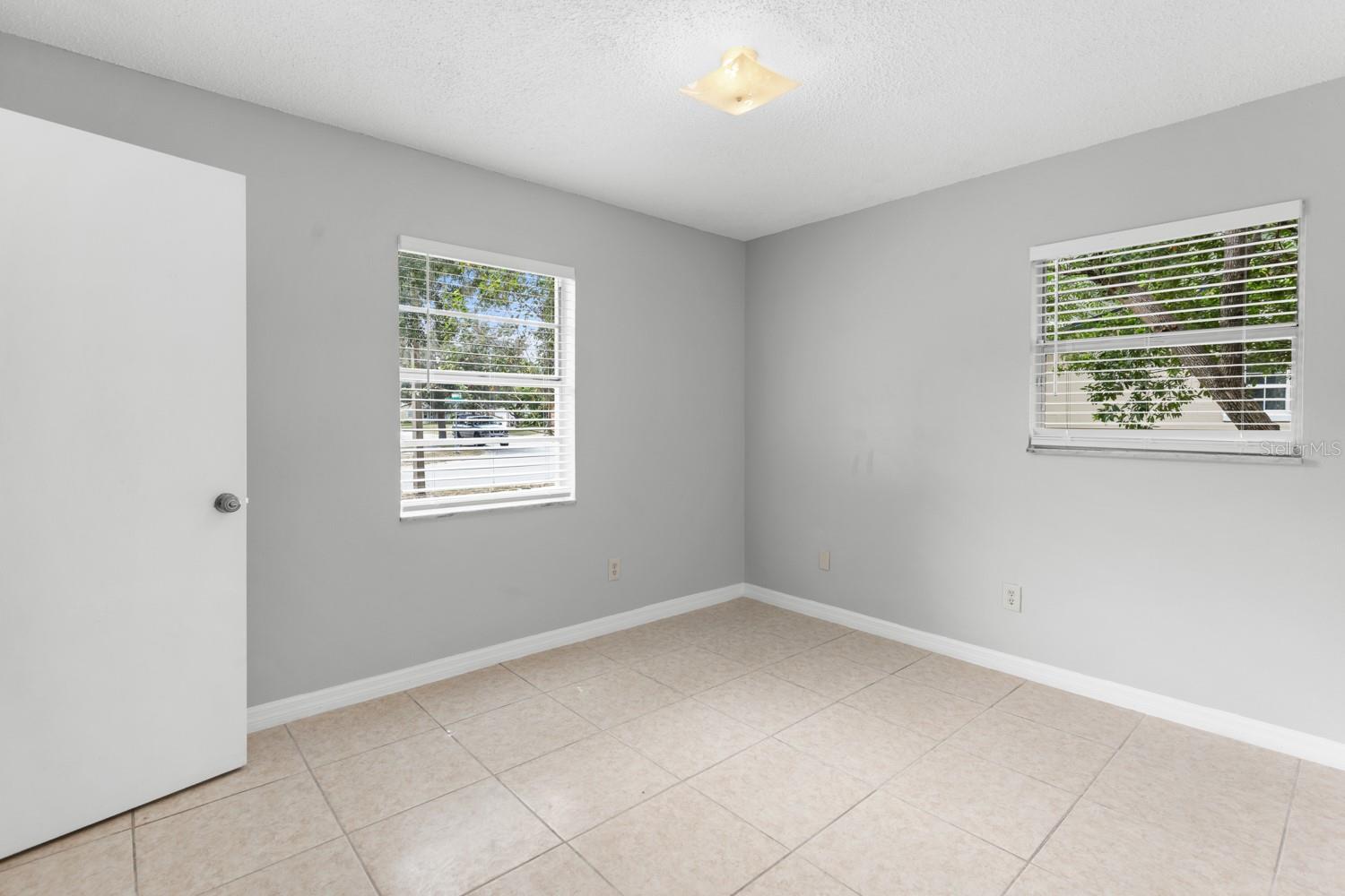 610 E Helm Way Property Photo 15
