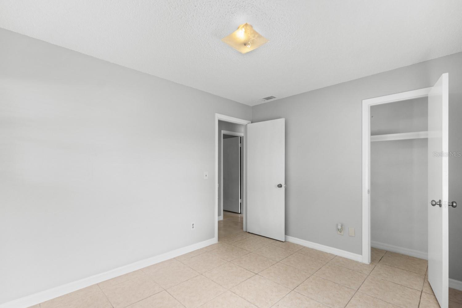 610 E Helm Way Property Photo 19