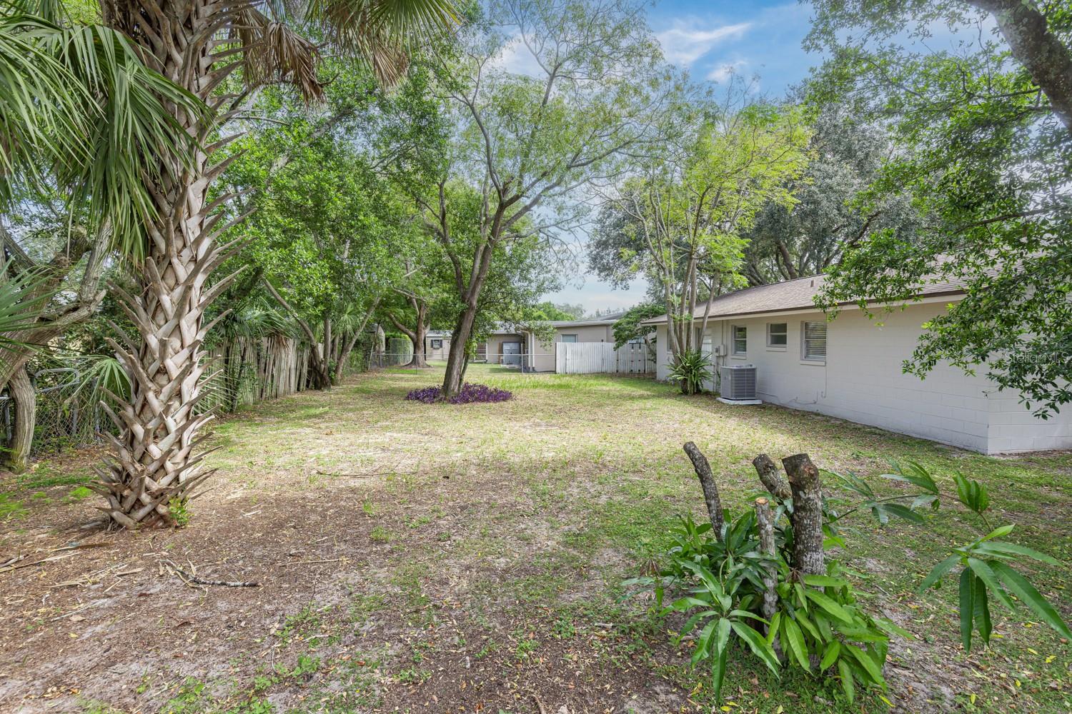 610 E Helm Way Property Photo 25
