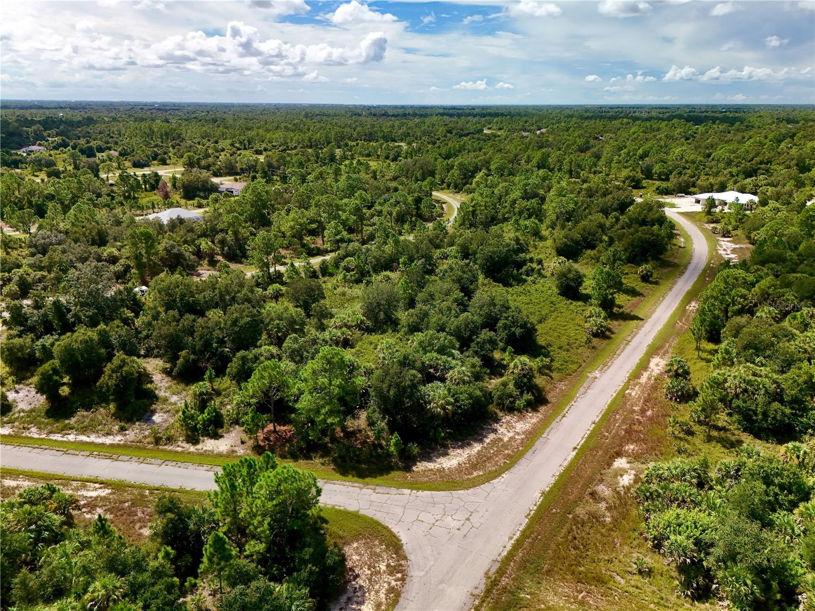 Winterville Cir Property Photo 4