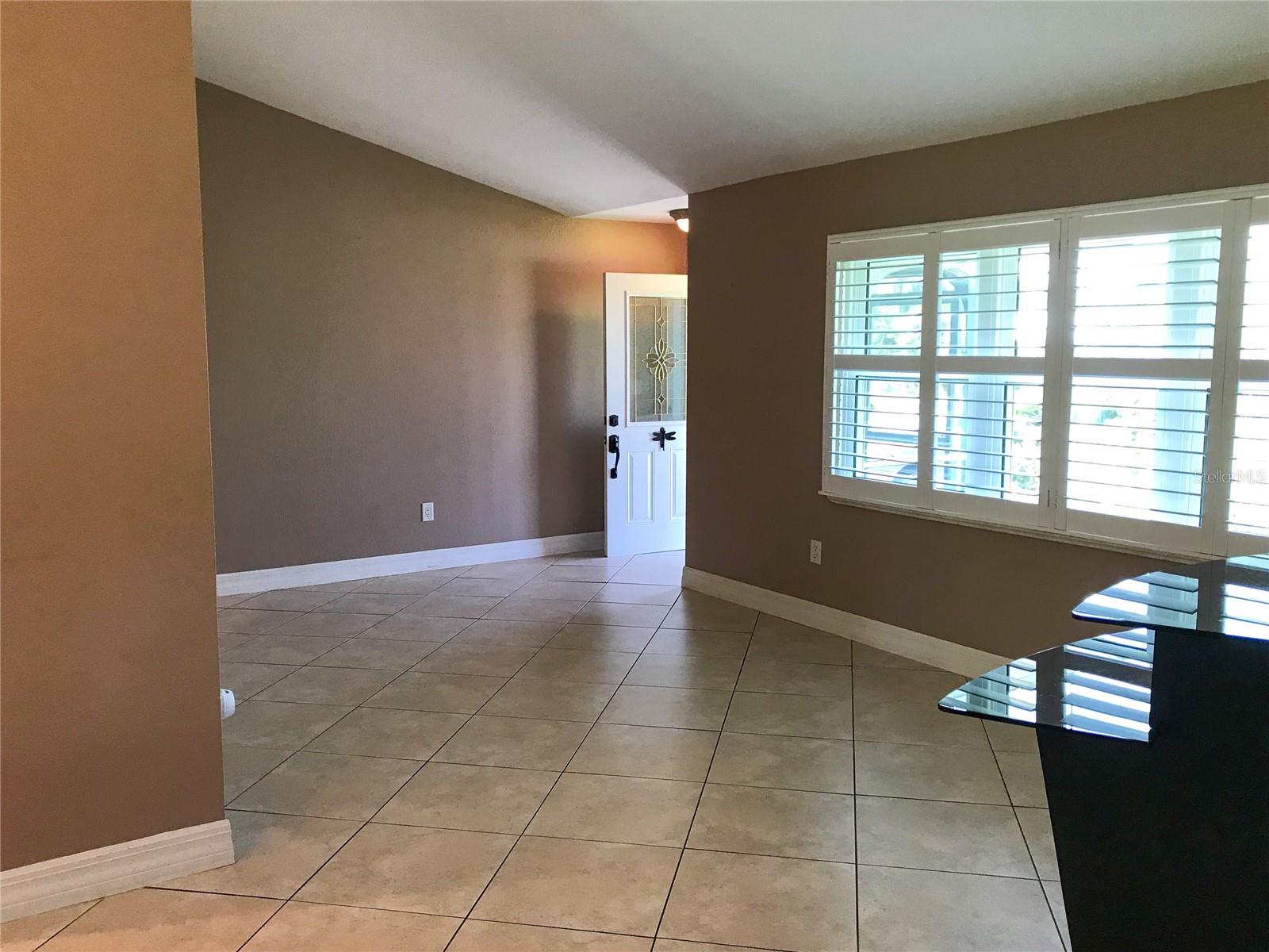 18663 Macgill Ave Property Photo 11