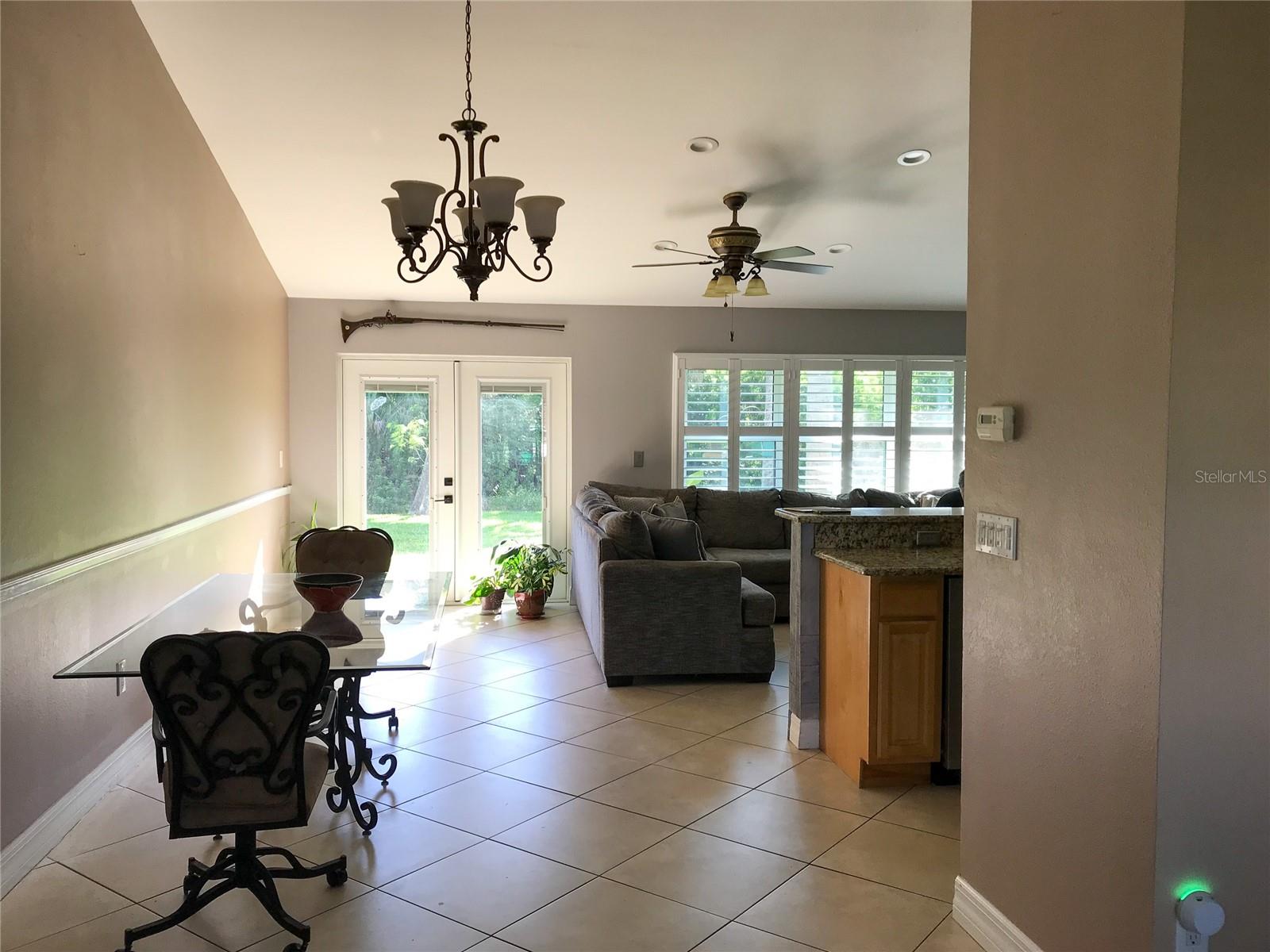 18663 Macgill Ave Property Photo 14