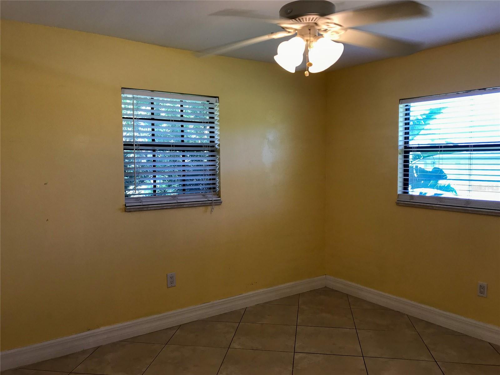 18663 Macgill Ave Property Photo 34