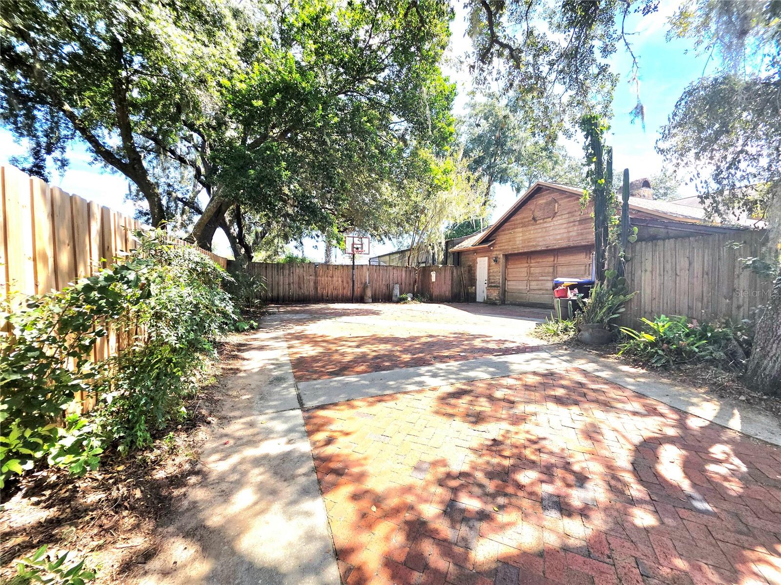 4231 Tall Tree Dr Property Photo 17